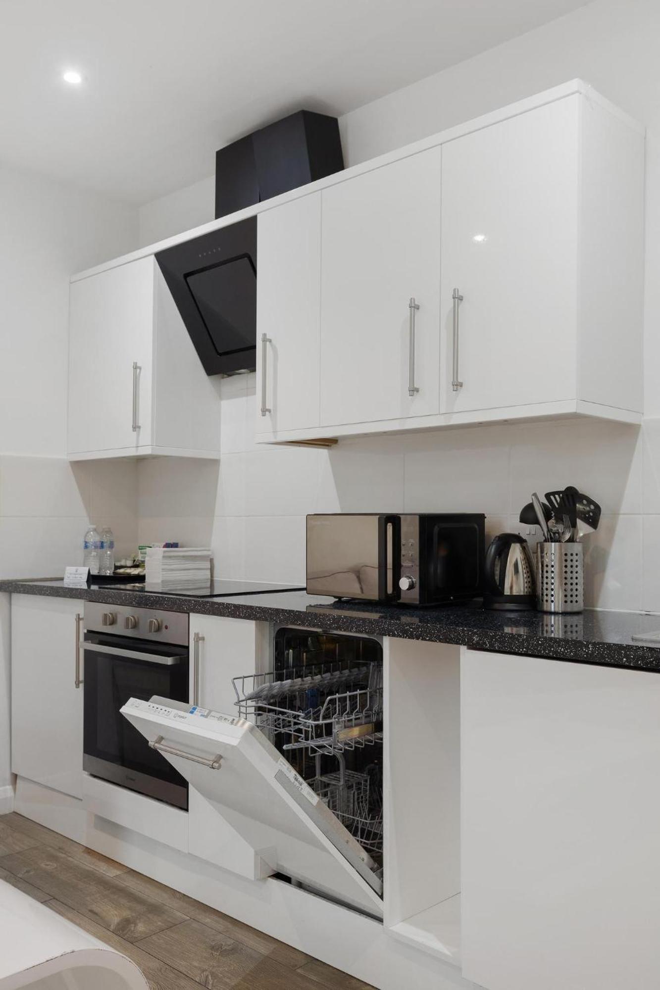 Central And Modern One Bedroom Flat 201 オックスフォード エクステリア 写真